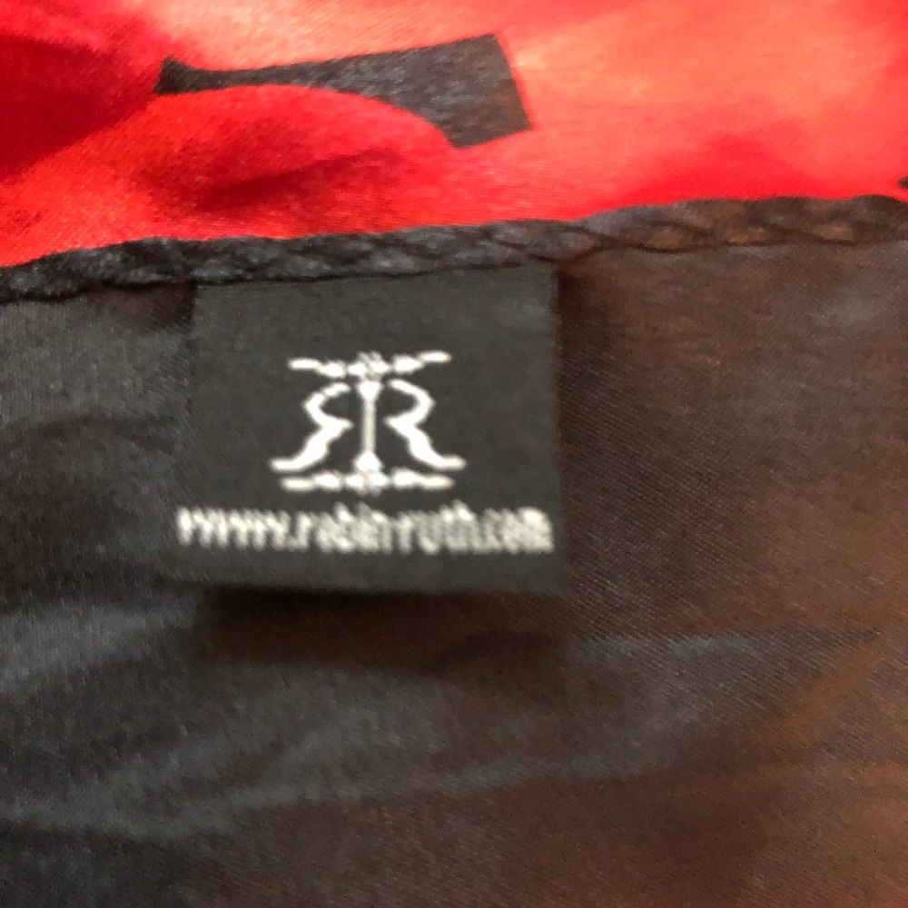 Robin Ruth Fashion Neck Scarf Holland Tulips Rectangular Black and Red - Picture 4 of 5